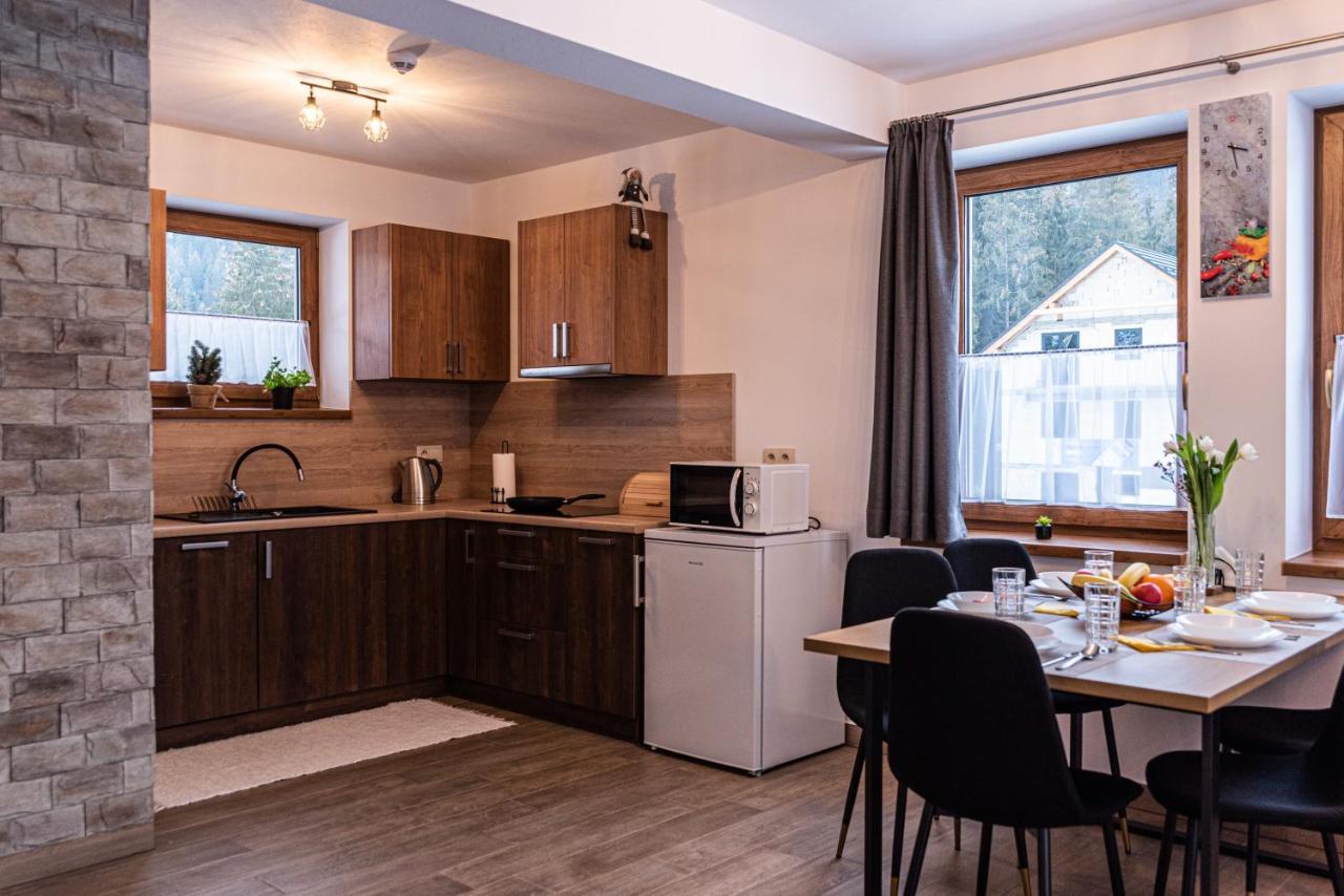 Mm Lucky Apartments デマノブスカ・ドリーナ エクステリア 写真